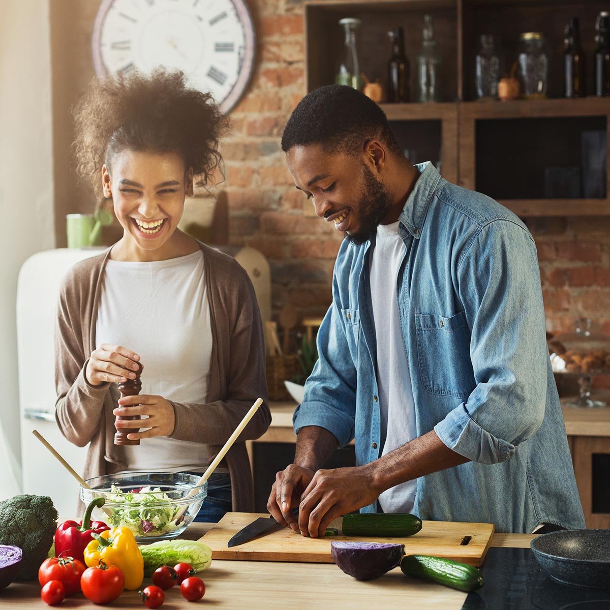 fasnua young couple cooking 1200 1200