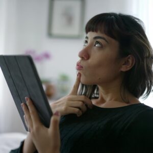 The New Rules of Brand Trust: How Today’s Buyers Choose Manufacturers